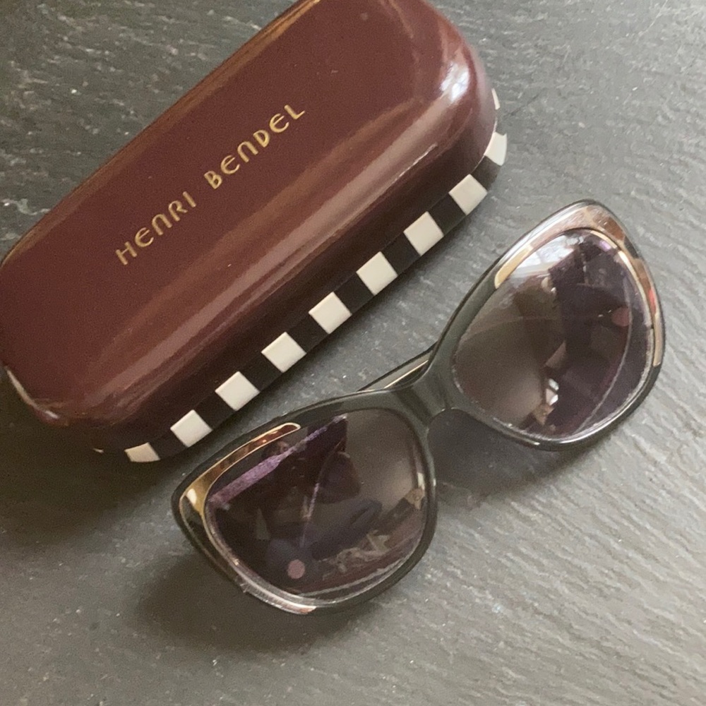 Henri Bendel Black Sunnies